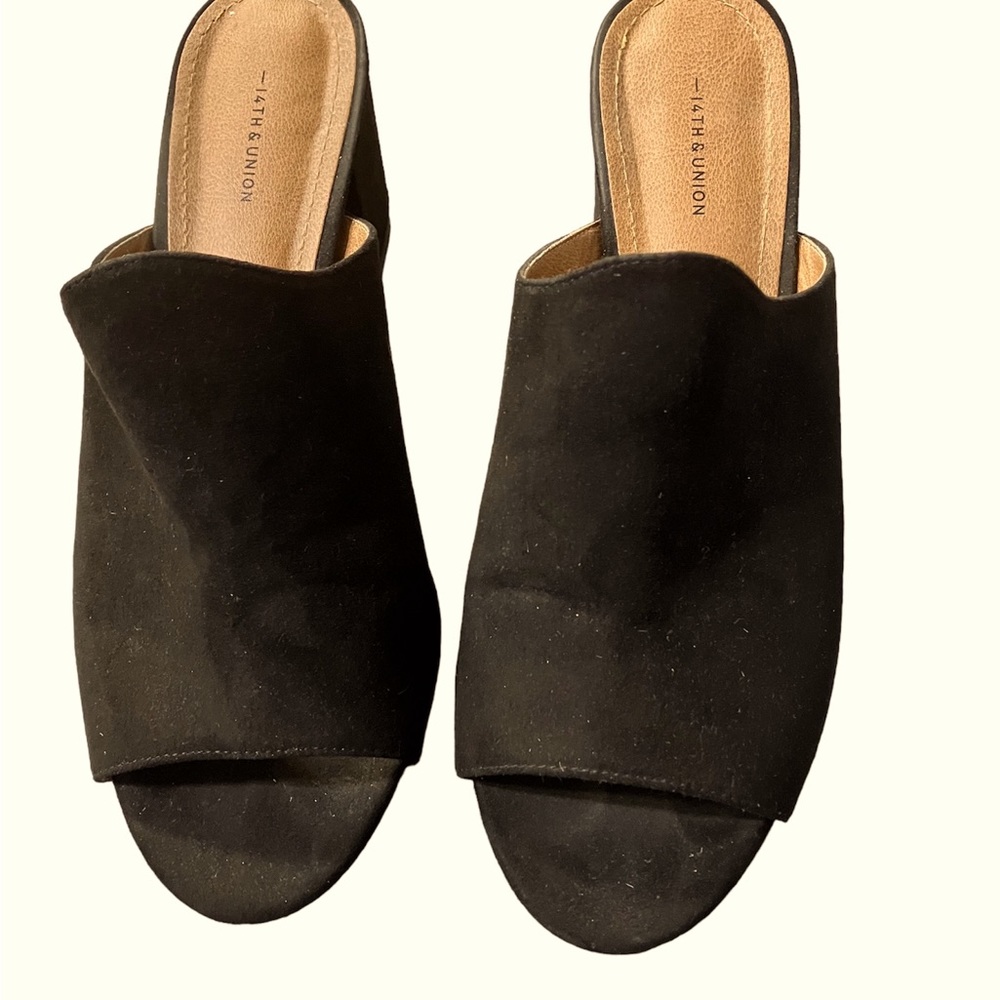 Women Shoes size 8 Black suede wore 1x